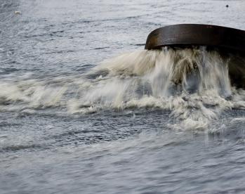 picture of floods on roads